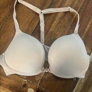 PINK Victoria's Secret Light Cream Bra